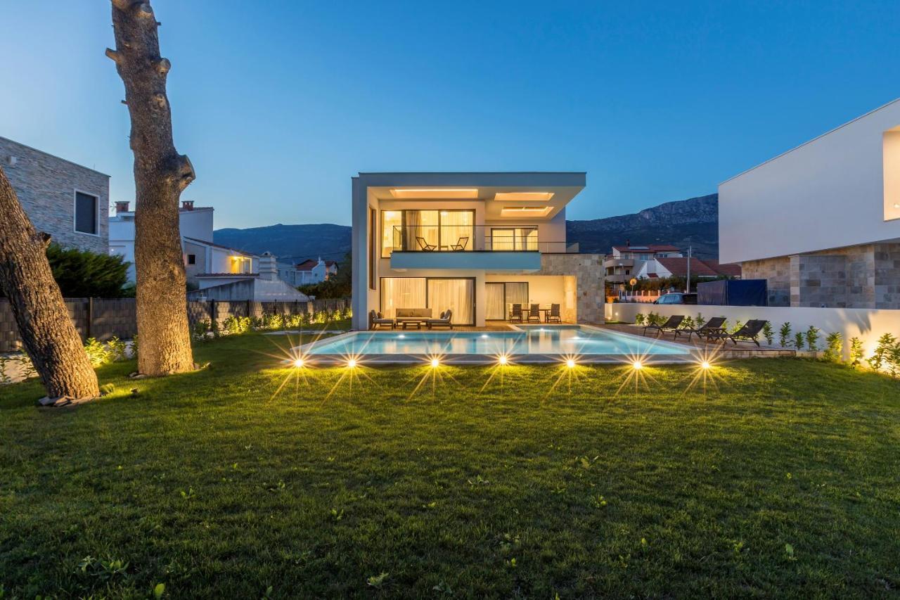 Glamorous 4 Bedrooms Seafront Paradise Private Pool Overlooking Sensational Sea Views Split Villa Kaštela